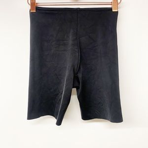 SPANX Shape wear shorts Size S